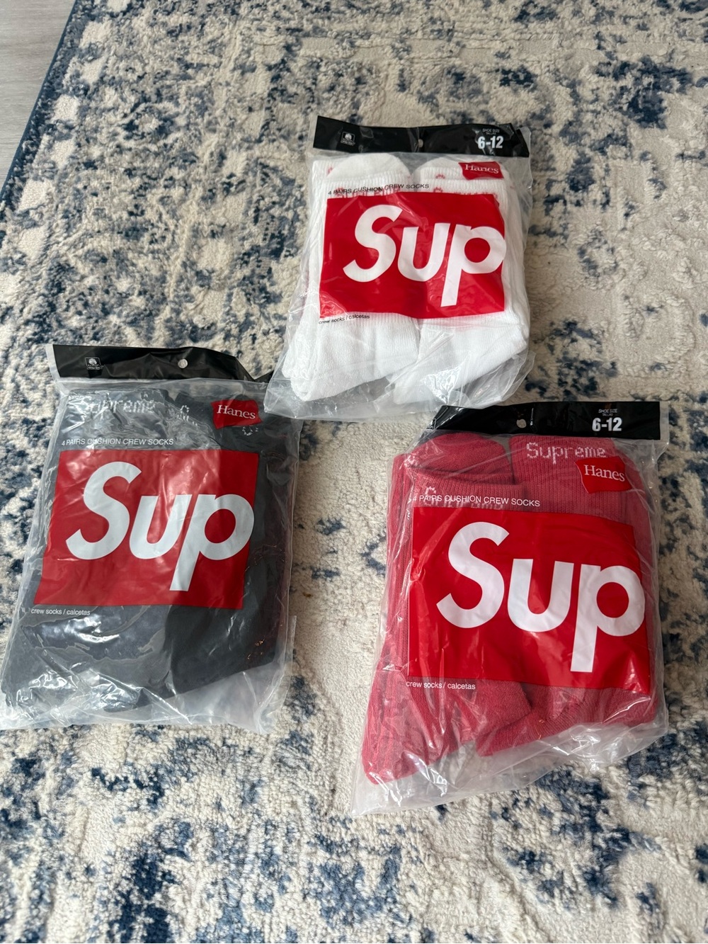 Supreme Crew Socks Pack - White, Black, Red